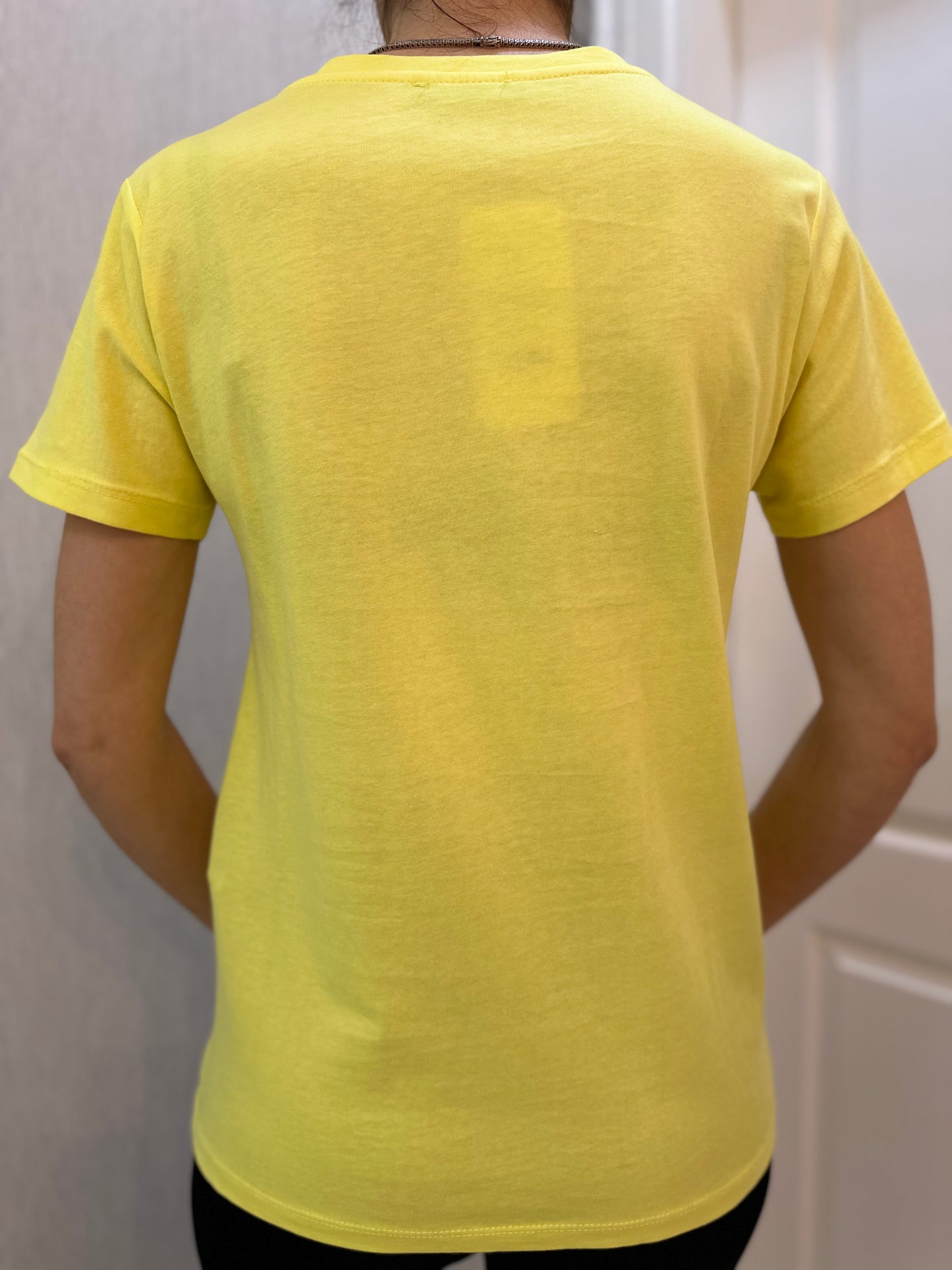 Sarı Renk Kabartma Desenli Basic Tshirt - Lagün Moda