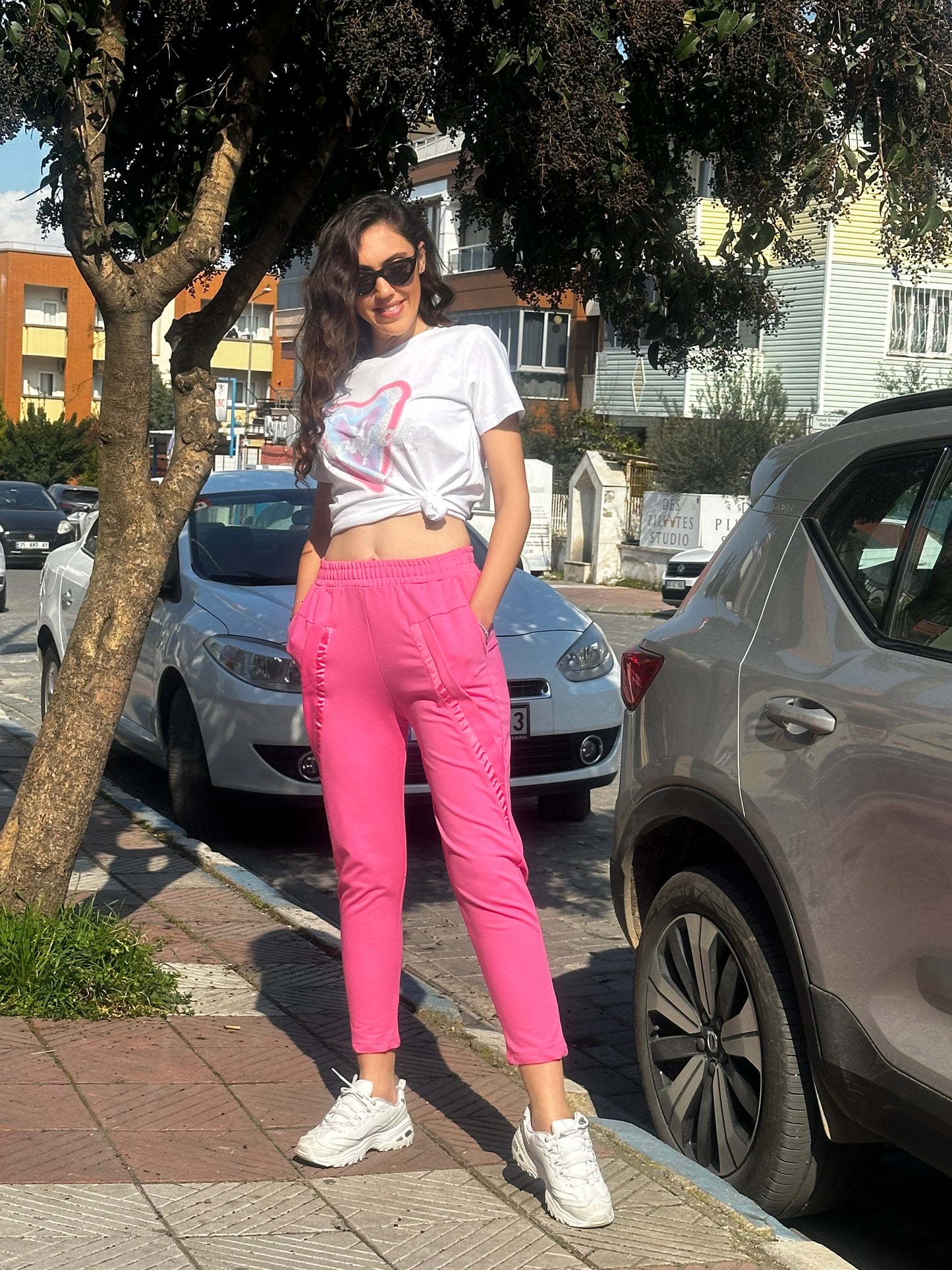 Beyaz Kabartma Desenli Basic Tshirt - Lagün Moda
