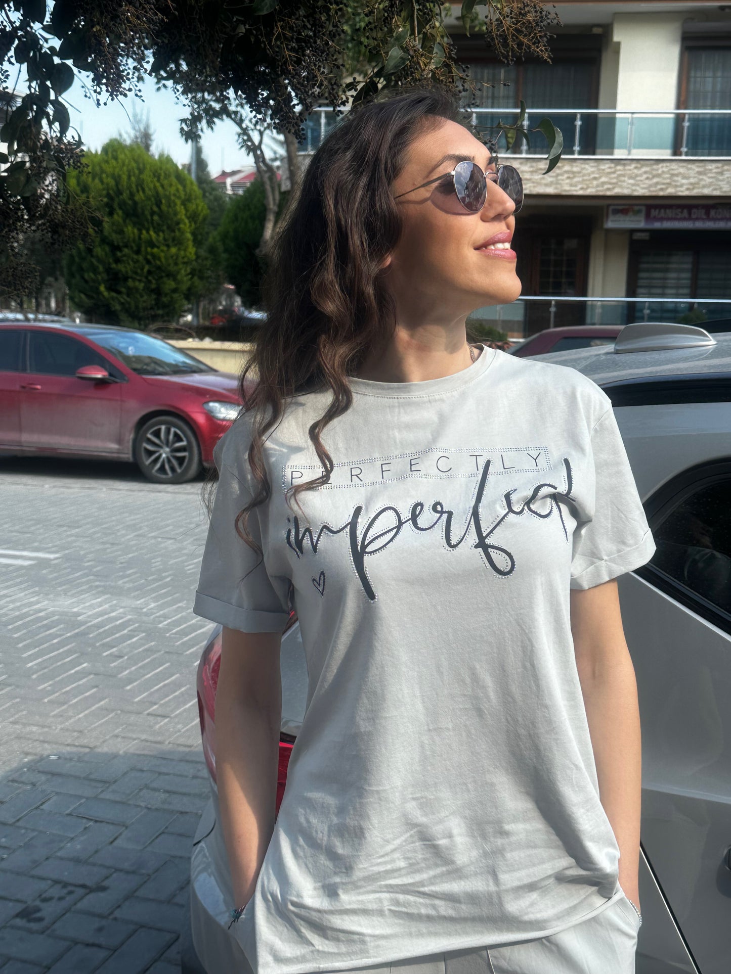 Gri Baskı ve Taş Detaylı Basic Tshirt - Lagün Moda